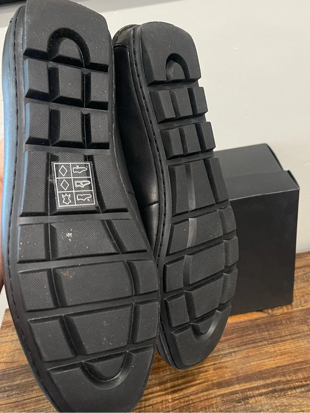 Coach polished black
